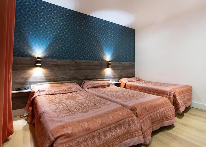 Hotel Leonard De Vinci 75011